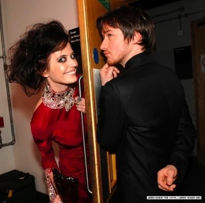 James-McAvoy-and-Eva-Green-james-mcavoy-6712320-400-397