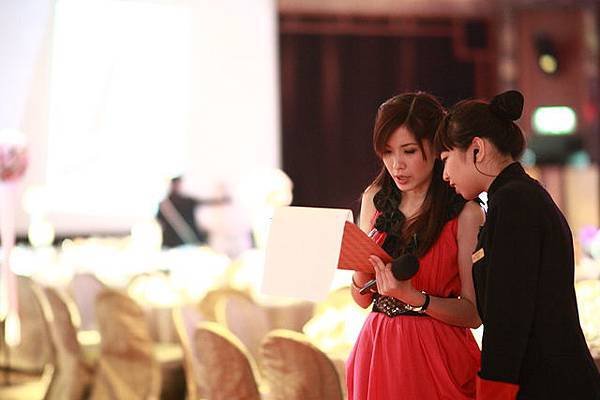 婚禮主持.jpg