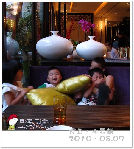 謙八歲暖身趴水舞饌27-2010.08.07.JPG