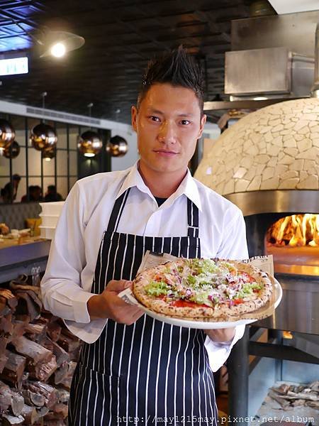 20.綠房餐廳 拿波里Pizza 捷運忠孝新生站 推薦義大利餐廳 酒吧 高質感.JPG