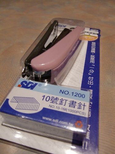 在諾貝爾書局買的訂書機
