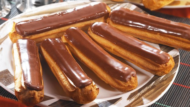 Eclair au chocolat