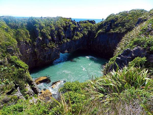 2/7Pancake Rocks