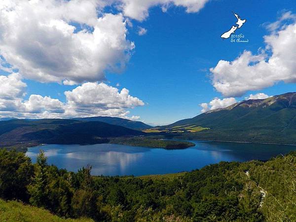 2/8Lake Nelson National Park