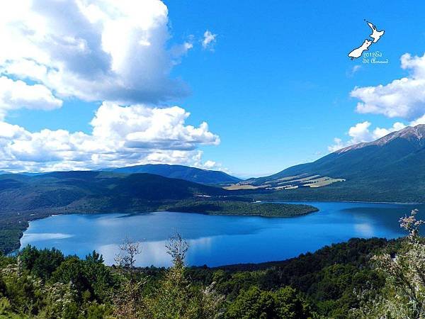 2/8Lake Nelson National Park