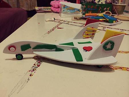 Mar 29 2014 - DIY airplane.jpg