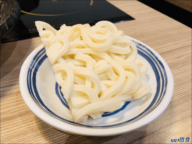 高雄美食│鼓山區大鍋頭海鮮鍋物 超浮誇系肉圈圈