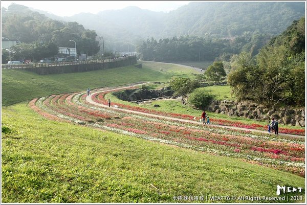 米特，味玩待敘 部落格© MEAT76｜2013【大溝溪親水公園】台北內湖旅遊玩樂景點遊記｜溪流賞魚蝦，遛狗避暑勝地(近捷運大湖公園站)001