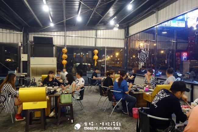 米特，味玩待敘台灣美食親子部落客©MEAT76｜2015-11-16-1【宜蘭市／自助式燒烤吃到飽】海之霸寶藏燒烤 HI-CHIBA｜新鮮海鮮多種肉肉大火烤吃到飽，讓你甲乎金爽006.jpg