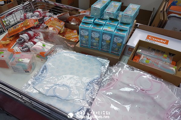 米特味玩待敘台灣美食親子部落客©MEAT76｜2016-11-19-5【2016 Combi Family Sale 台北感恩特賣會】內湖捷運港墘站洲子街｜哺餵用品、嬰兒推車、安全汽座、寶寶小童衣物、玩具009.jpg