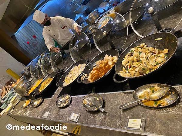 熱食區_一整排照片.jpg