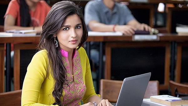 HD-cute alia bhatt in 2 states hd wallpapers.jpg