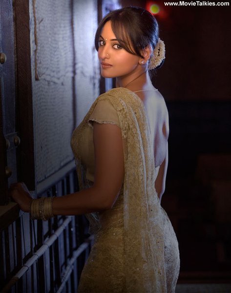 dabangg-2010-14b-1_1280234728.jpg
