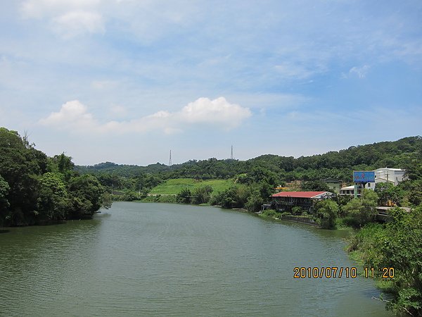 17峨眉湖.JPG
