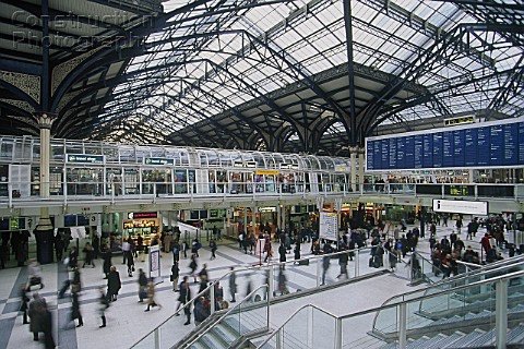 A010-00039_Liverpool_Street_Station_London_UK_