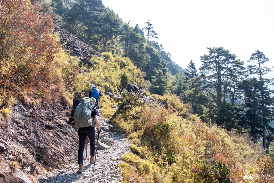 山女孩MelissaxMao冒險生活_玉山主峰東峰西峰兩天一夜_登山紀錄分享-35.jpg