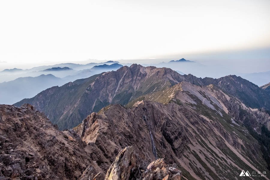 山女孩MelissaxMao冒險生活_玉山主峰東峰西峰兩天一夜_登山紀錄分享-71.jpg