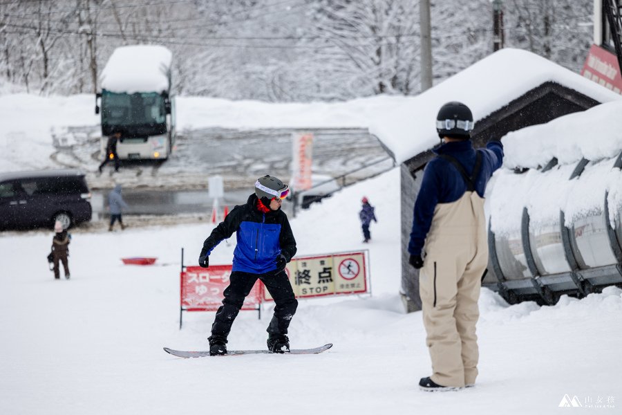 山女孩MelissaxMao冒險生活_日本妙高赤倉溫泉滑雪_潛雪Snow diving上課心得分享-7180.jpg