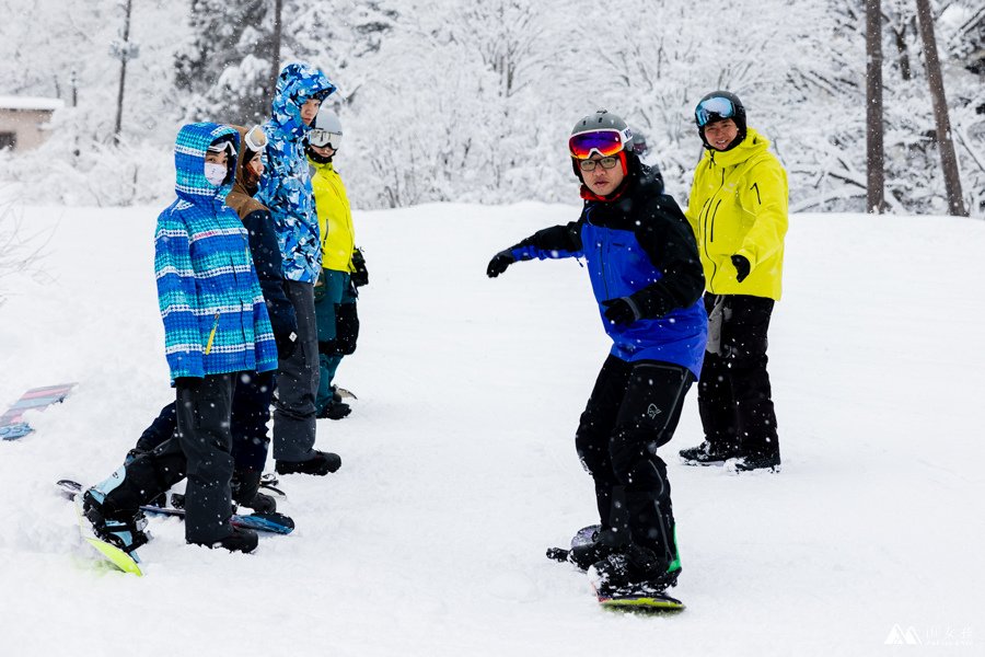 山女孩MelissaxMao冒險生活_日本妙高赤倉溫泉滑雪_潛雪Snow diving上課心得分享-7250.jpg