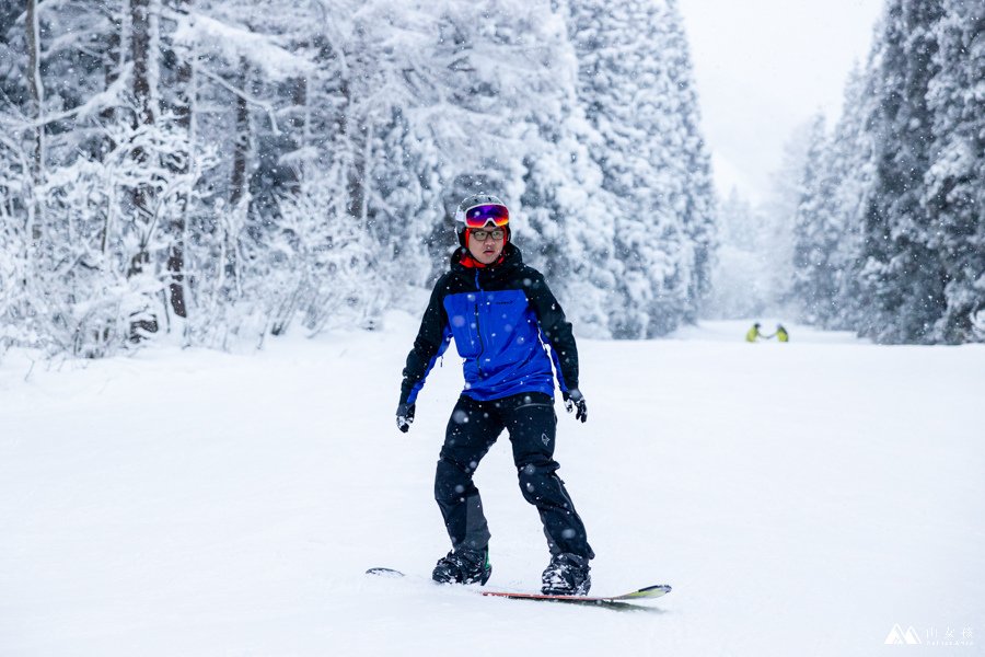 山女孩MelissaxMao冒險生活_日本妙高赤倉溫泉滑雪_潛雪Snow diving上課心得分享-7349.jpg