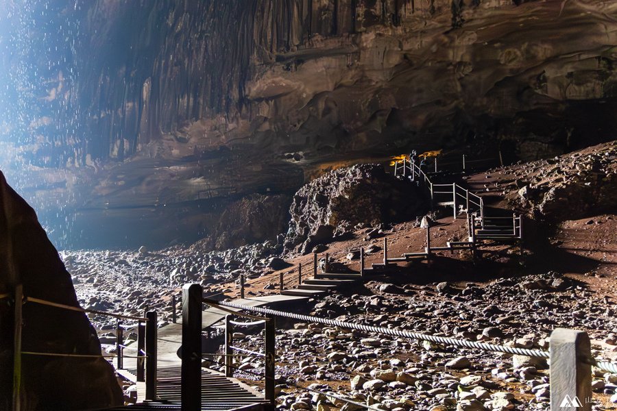 山女孩Melissa_東馬來西亞砂拉越Sarawak_姆魯國家公園mulu_鹿洞deer cave--17.jpg