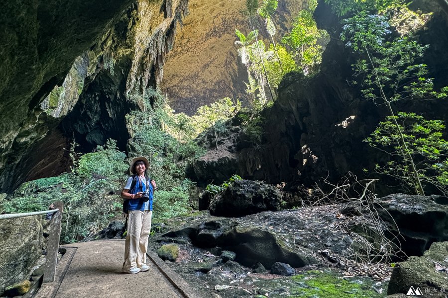 山女孩Melissa_東馬來西亞砂拉越Sarawak_姆魯國家公園mulu_鹿洞deer cave-9683.jpg