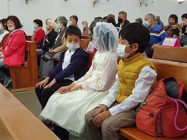 8Y5M。小貝初領聖體 First Communion