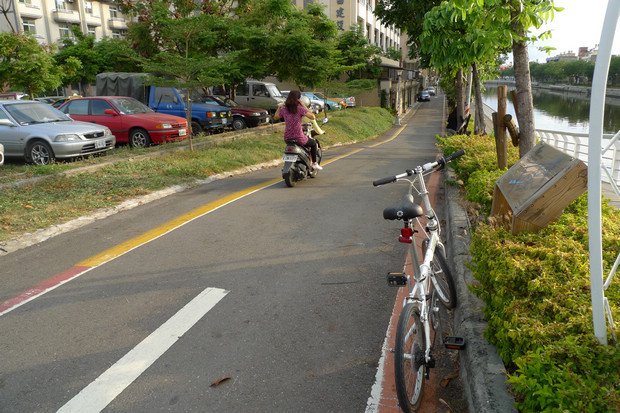 20090517 前鎮河自行車道翠亨橋出口