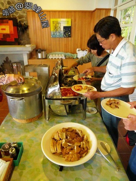 翠峰山屋自助式晚餐