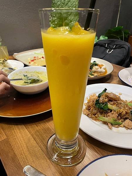 LINE_ALBUM_曼谷慢遊_250204_1.jpg