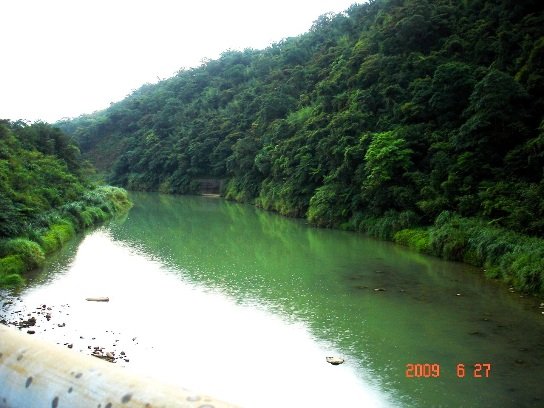 木蘭橋上的溪流景色.JPG