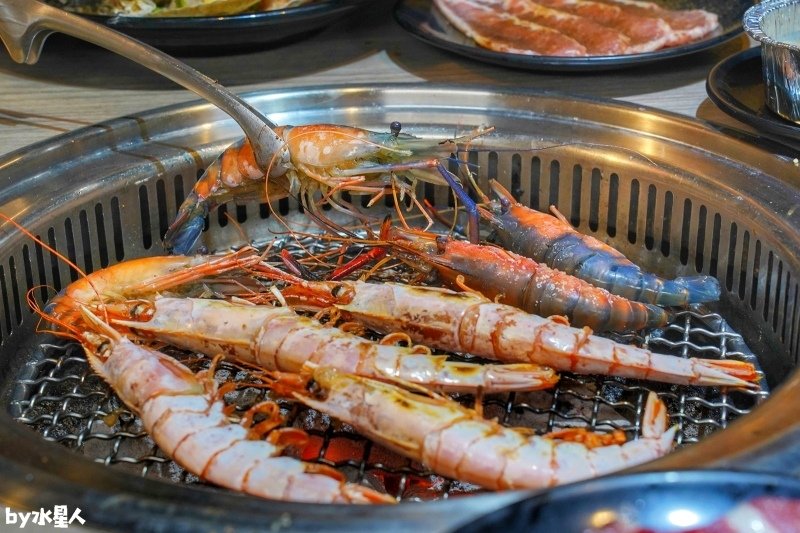 羊角燒肉：台中燒肉吃到飽，日本A5和牛、泰國活蝦、生魚片無限