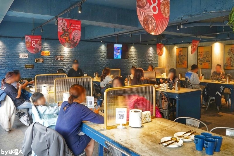 8德司創意餐館：一中美食餐廳推薦，平價義大利麵附爆漿餐包、薯