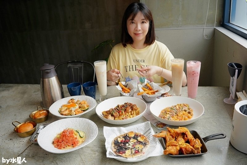 8德司創意餐館：一中美食餐廳推薦，平價義大利麵附爆漿餐包、薯