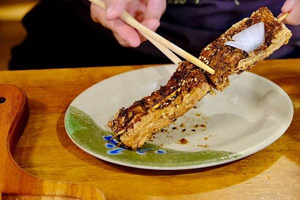 臺北美食推薦｜士林夜市平價串燒的美味與驚豔，從豬五花到櫛瓜，