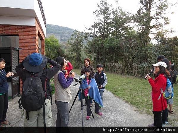 20150228-0301春陽巴萊(李圓恩) 早安賞鳥 詠婷解說望遠鏡 (1)