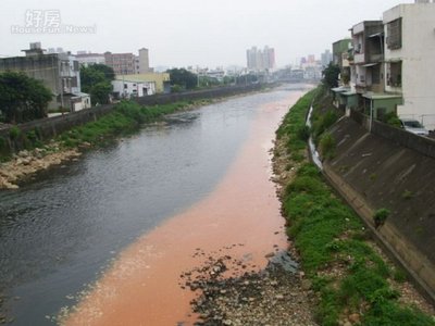 台灣河川廢水汙染嚴重，影響到民眾用水安全