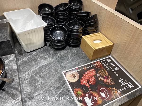 高雄築間鍋物六合店2022菜單 用餐分享 築間價格 服務費 停車空間 蔬菜自助吧分享