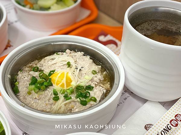 高雄鼓山區聚餐餐廳 真籠國際連鎖餐飲 蒸籠美食大亂鬥 港點 鹹湯 甜湯 蒸籠煲飯煲湯