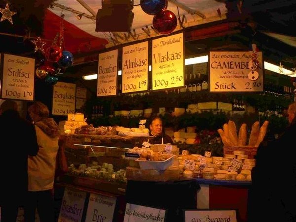市集專賣Käse(起司)的店