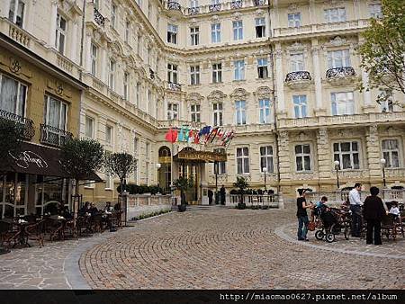 KAROLVY VARY-17