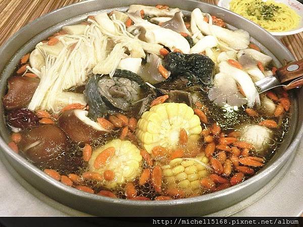 帝王食補：黑色奇雞-烏蔘雞：春夏限定雙人599元套餐