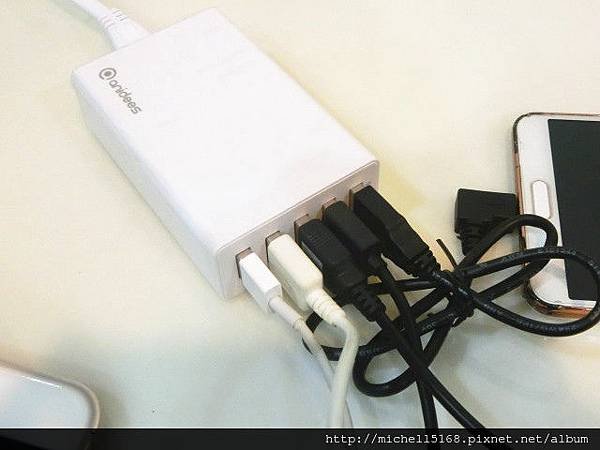 安億迪 anidees AI-Charger 5 USB快速充電器