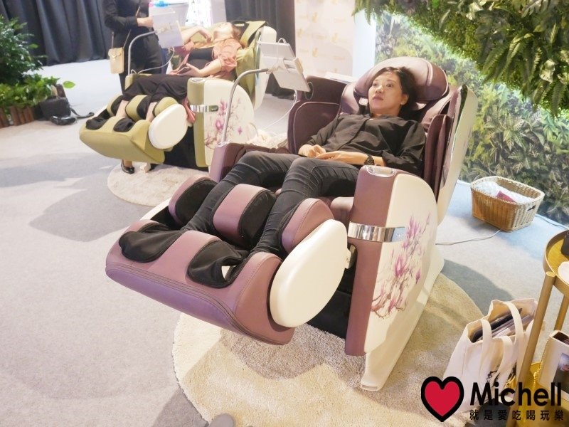 OSIM 4手天王按摩椅