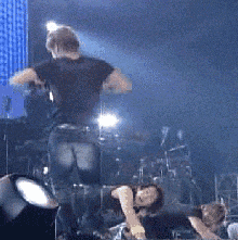 日三巡之金翹臀.gif