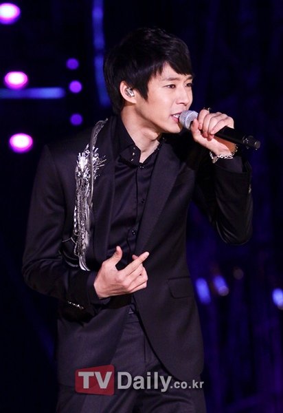 ] 有天阿姨FanClub，轉達兒童治療費1000萬1.jpg