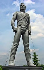 150px-Michael_Jackson_sculpture.jpg