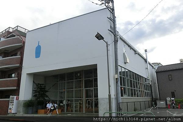 BLUE BOTTLE COFFEE