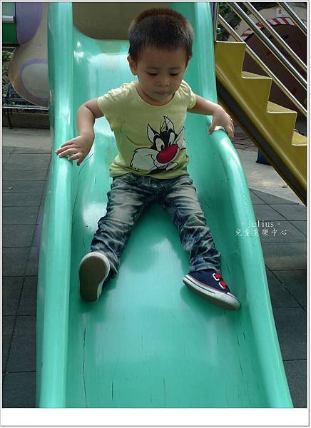 2Y4M4W-13.jpg