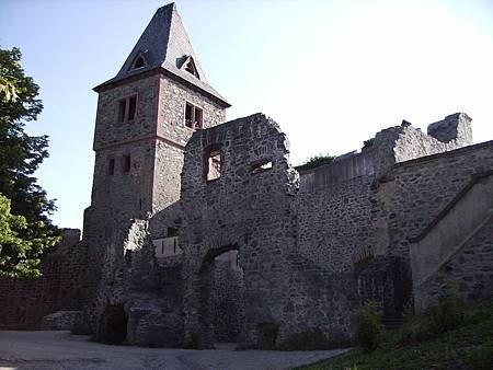 1200px-InnerCastle.jpg